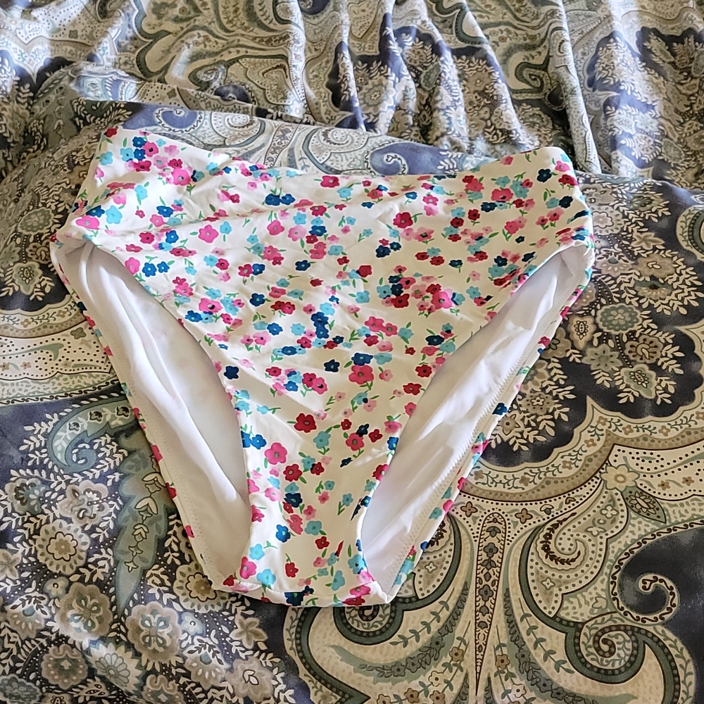 NWOT High Waisted Bikini bottom